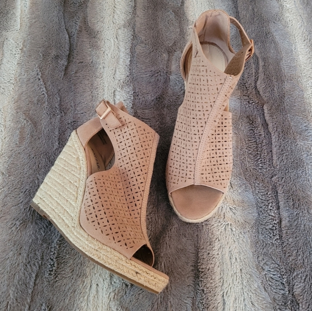 JustFab Espadrille Wedge sandals